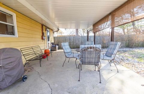 Tiny photo for 595 Deerwood Avenue E, Columbus, OH 43230 (MLS # 226005475)