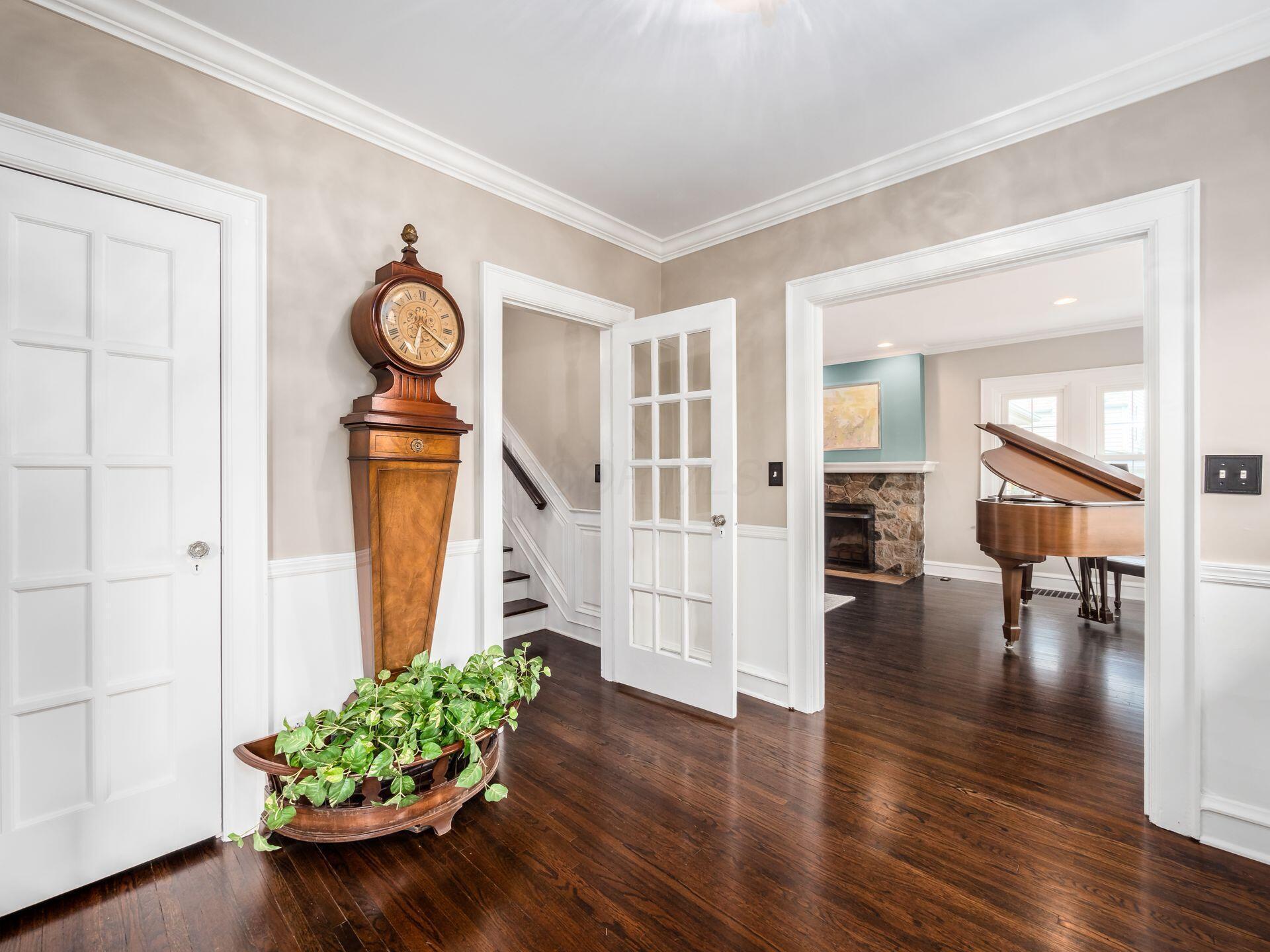 2061 Waltham Road, Columbus, Ohio image 4