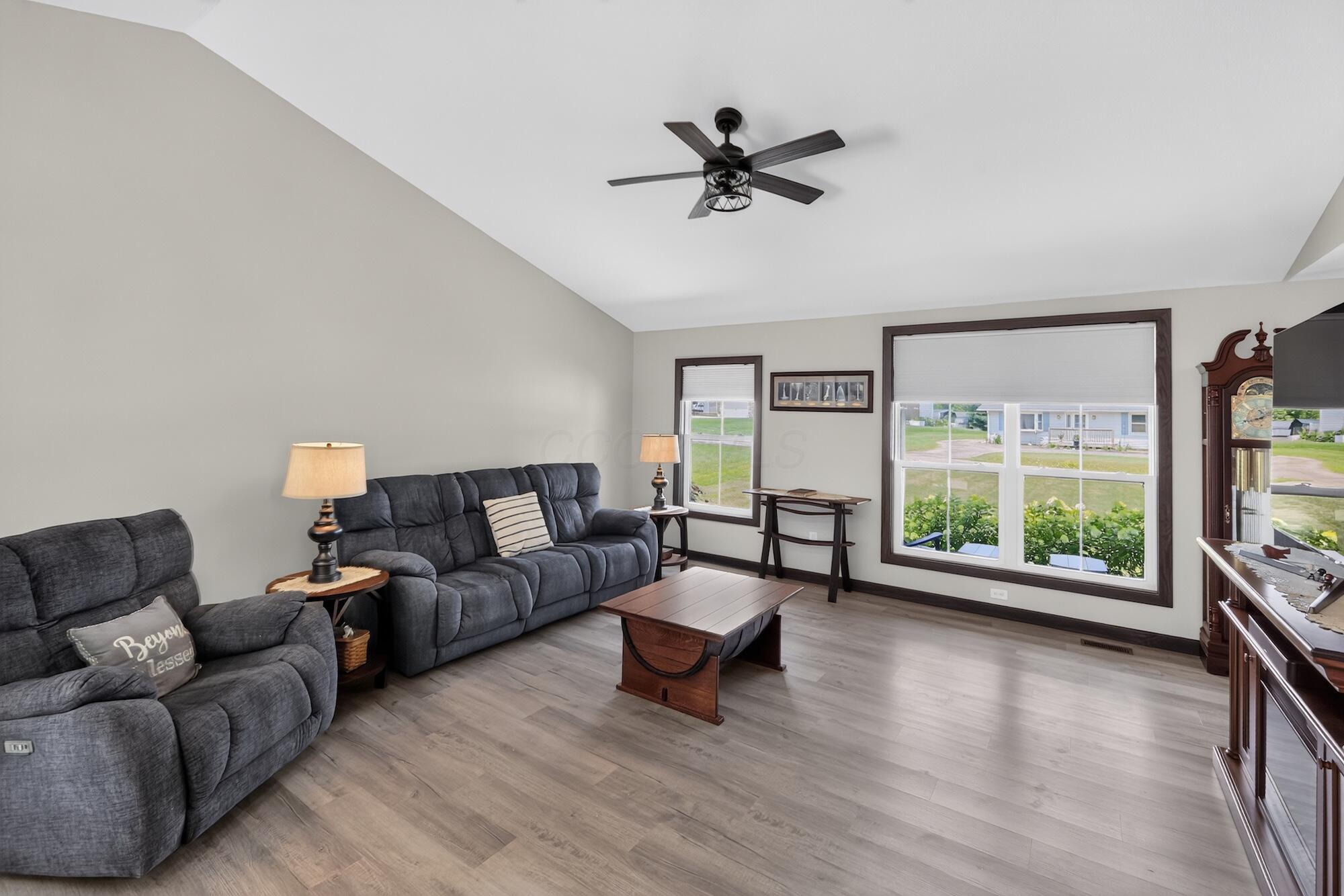 1085 Apple Valley Drive