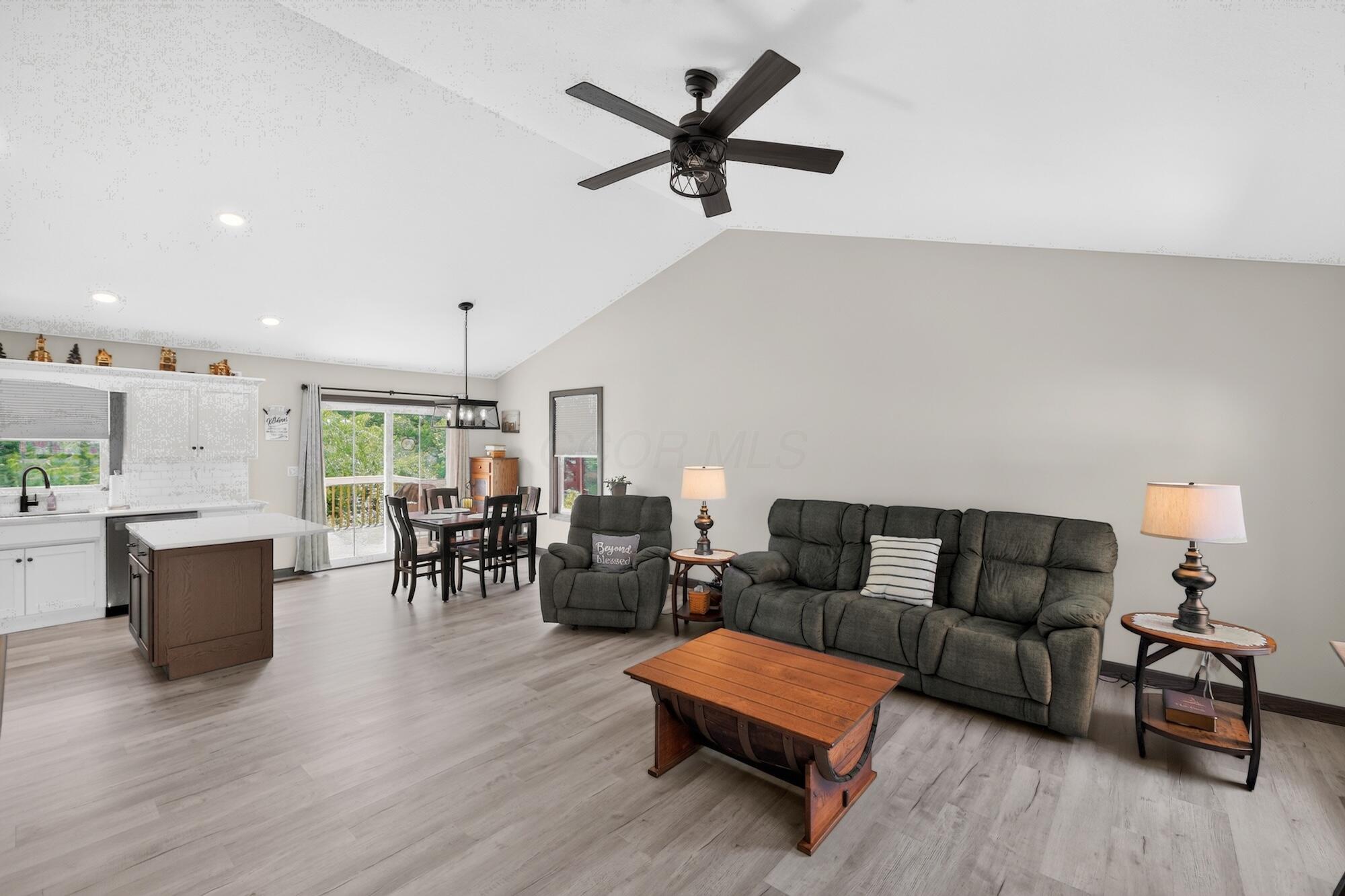 1085 Apple Valley Drive