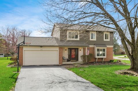 Photo of 292 Maple Place, Pickerington, OH 43147 (MLS # 226006240)
