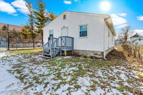 Tiny photo for 663 E 2nd Avenue, Columbus, OH 43201 (MLS # 226000819)