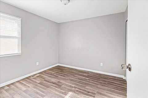 Tiny photo for 663 E 2nd Avenue, Columbus, OH 43201 (MLS # 226000819)