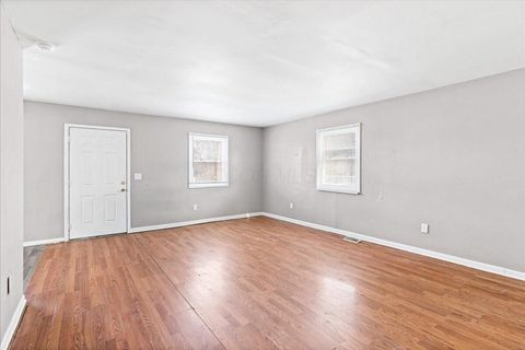 Tiny photo for 663 E 2nd Avenue, Columbus, OH 43201 (MLS # 226000819)