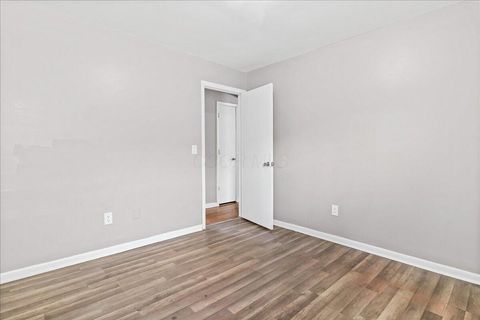 Tiny photo for 663 E 2nd Avenue, Columbus, OH 43201 (MLS # 226000819)