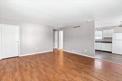 Tiny photo for 663 E 2nd Avenue, Columbus, OH 43201 (MLS # 226000819)