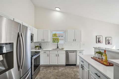 Tiny photo for 3174 Sitka Spruce Drive, Grove City, OH 43123 (MLS # 225037594)