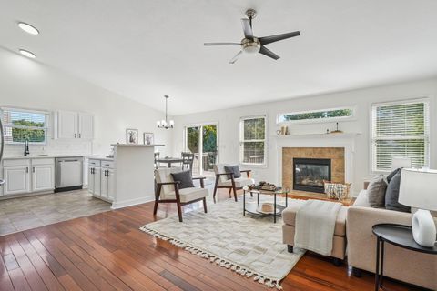 Tiny photo for 3174 Sitka Spruce Drive, Grove City, OH 43123 (MLS # 225037594)