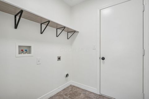 Tiny photo for 3174 Sitka Spruce Drive, Grove City, OH 43123 (MLS # 225037594)