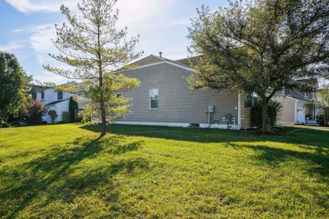Tiny photo for 3174 Sitka Spruce Drive, Grove City, OH 43123 (MLS # 225037594)