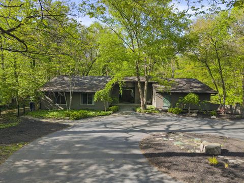Tiny photo for 2391 Donna Drive, Columbus, OH 43220 (MLS # 226015011)