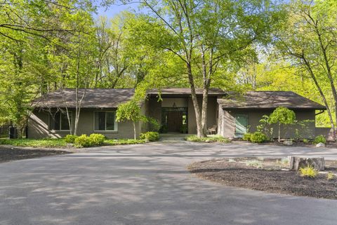 Tiny photo for 2391 Donna Drive, Columbus, OH 43220 (MLS # 226015011)