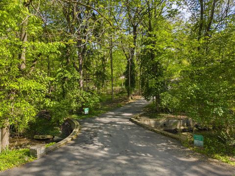 Tiny photo for 2391 Donna Drive, Columbus, OH 43220 (MLS # 226015011)