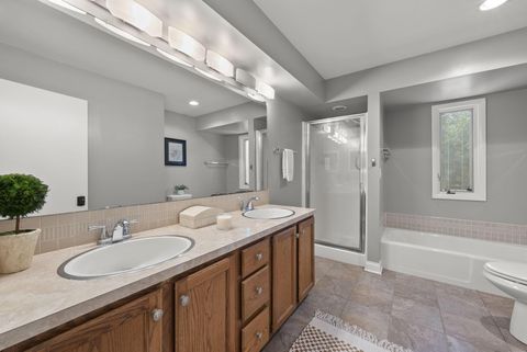 Tiny photo for 2391 Donna Drive, Columbus, OH 43220 (MLS # 226015011)