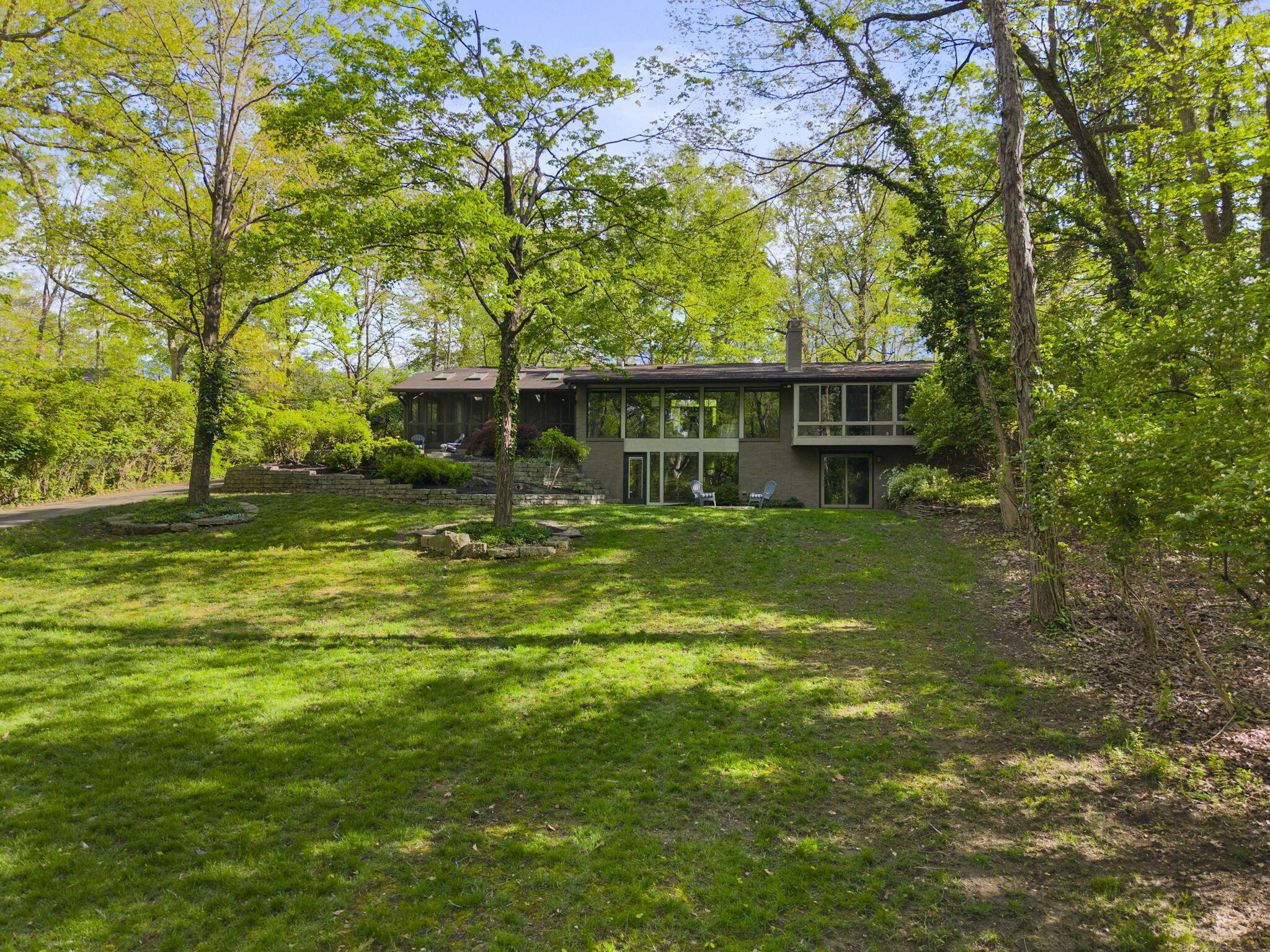 2391 Donna Drive
