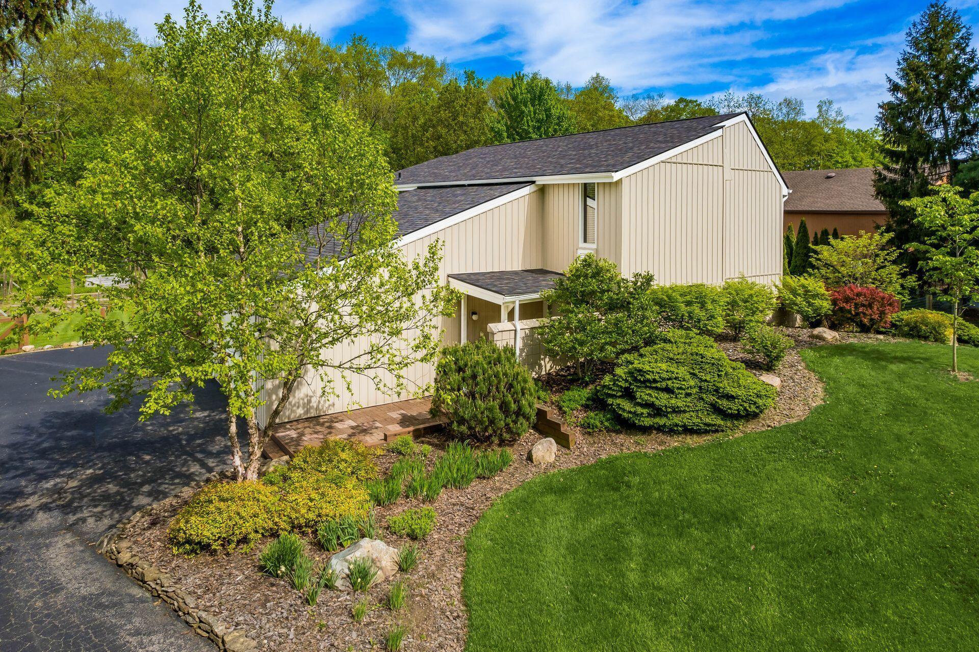 8989 Concord Road, Powell, Ohio image 1