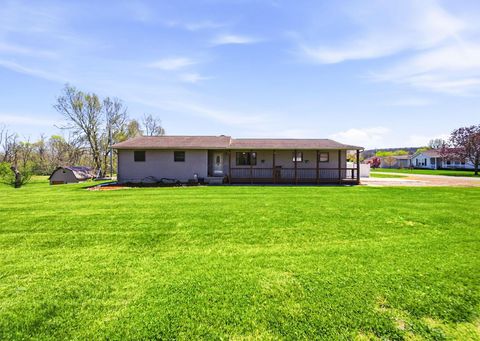 Photo of 106 Gordon Drive, Chillicothe, OH 45601 (MLS # 226011773)