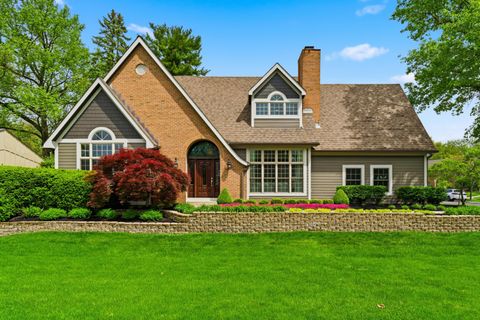 Photo of 2350 Zollinger Road, Upper Arlington, OH 43221 (MLS # 226014863)