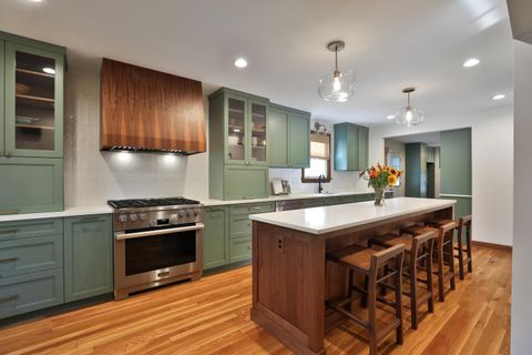 Photo of 475 Garden Road, Columbus, OH 43214 (MLS # 225029994)