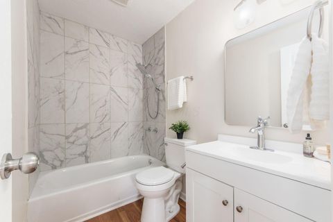 Tiny photo for 1386 E 22nd Avenue, Columbus, OH 43211 (MLS # 226003533)