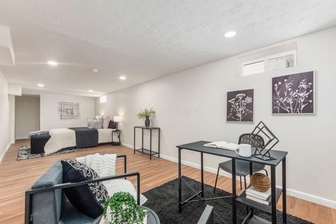 Tiny photo for 1386 E 22nd Avenue, Columbus, OH 43211 (MLS # 226003533)