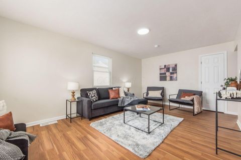 Tiny photo for 1386 E 22nd Avenue, Columbus, OH 43211 (MLS # 226003533)