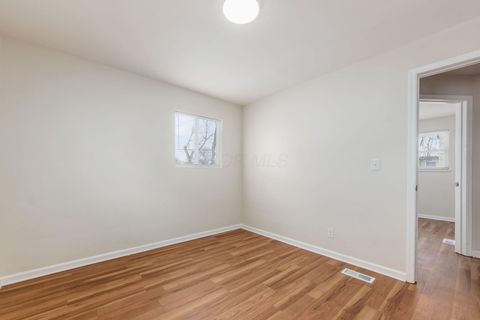 Tiny photo for 1386 E 22nd Avenue, Columbus, OH 43211 (MLS # 226003533)