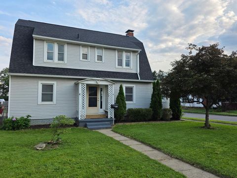 Photo of 809 W Main Street, Newark, OH 43055 (MLS # 226025694)