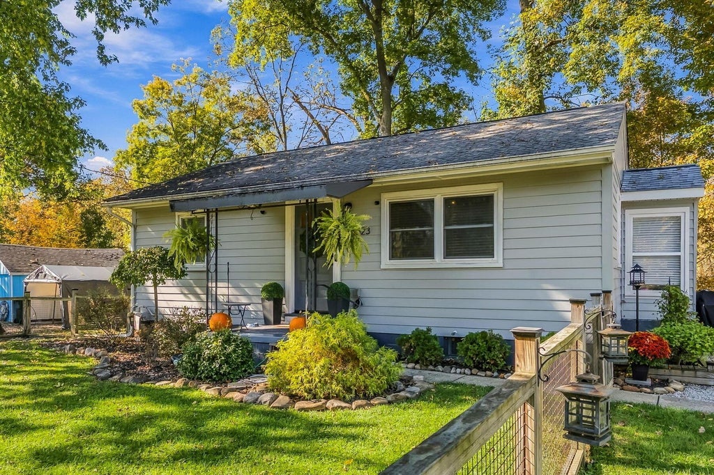 Photo of 5523 Walnut View Boulevard, Columbus, OH 43230 (MLS # 226040493)
