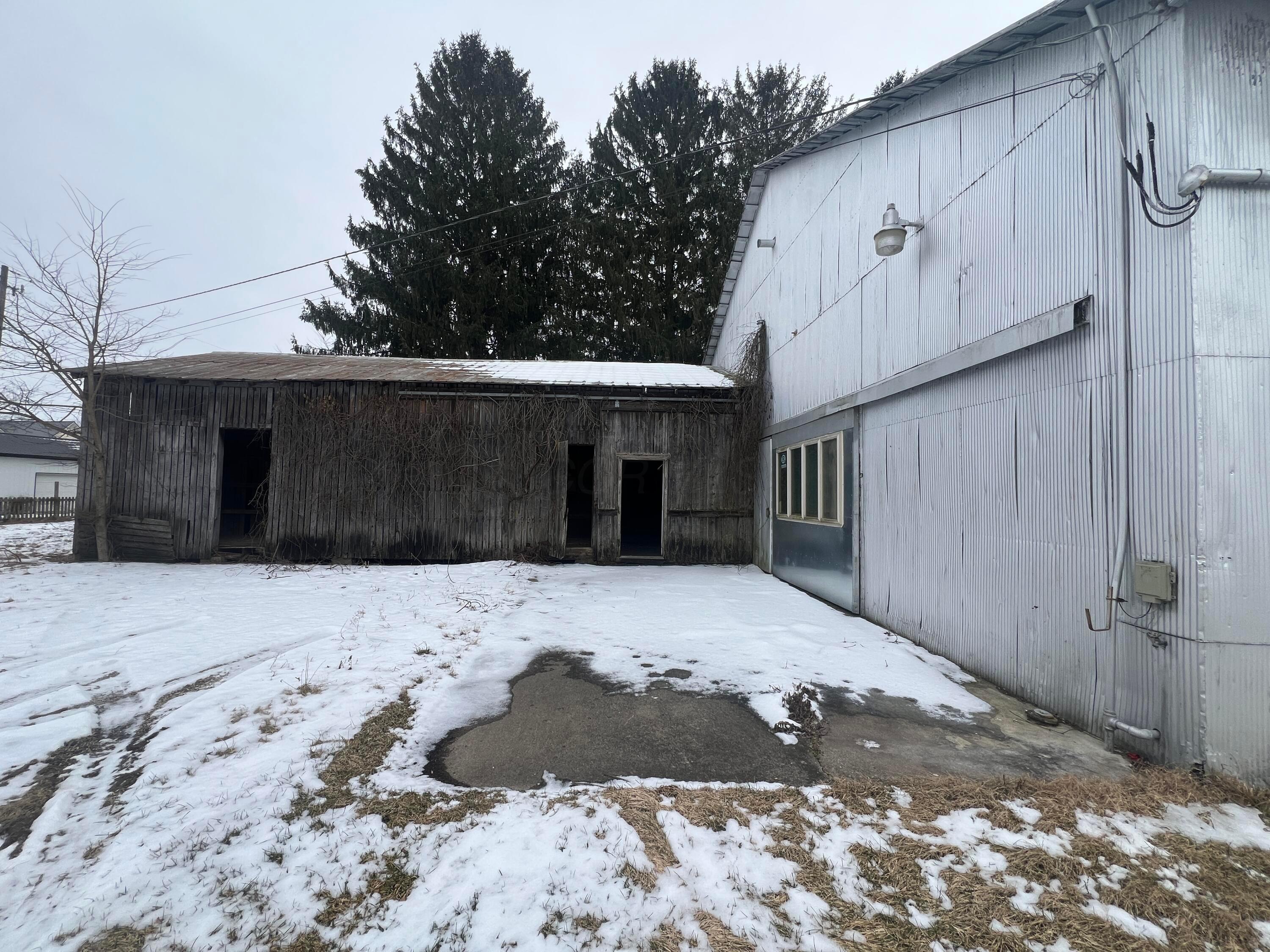23 Maple Avenue, Utica, Ohio image 21