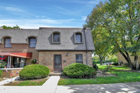 Photo of 625 Country Club Drive D4 #D4, Newark, OH 43055 (MLS # 226035198)