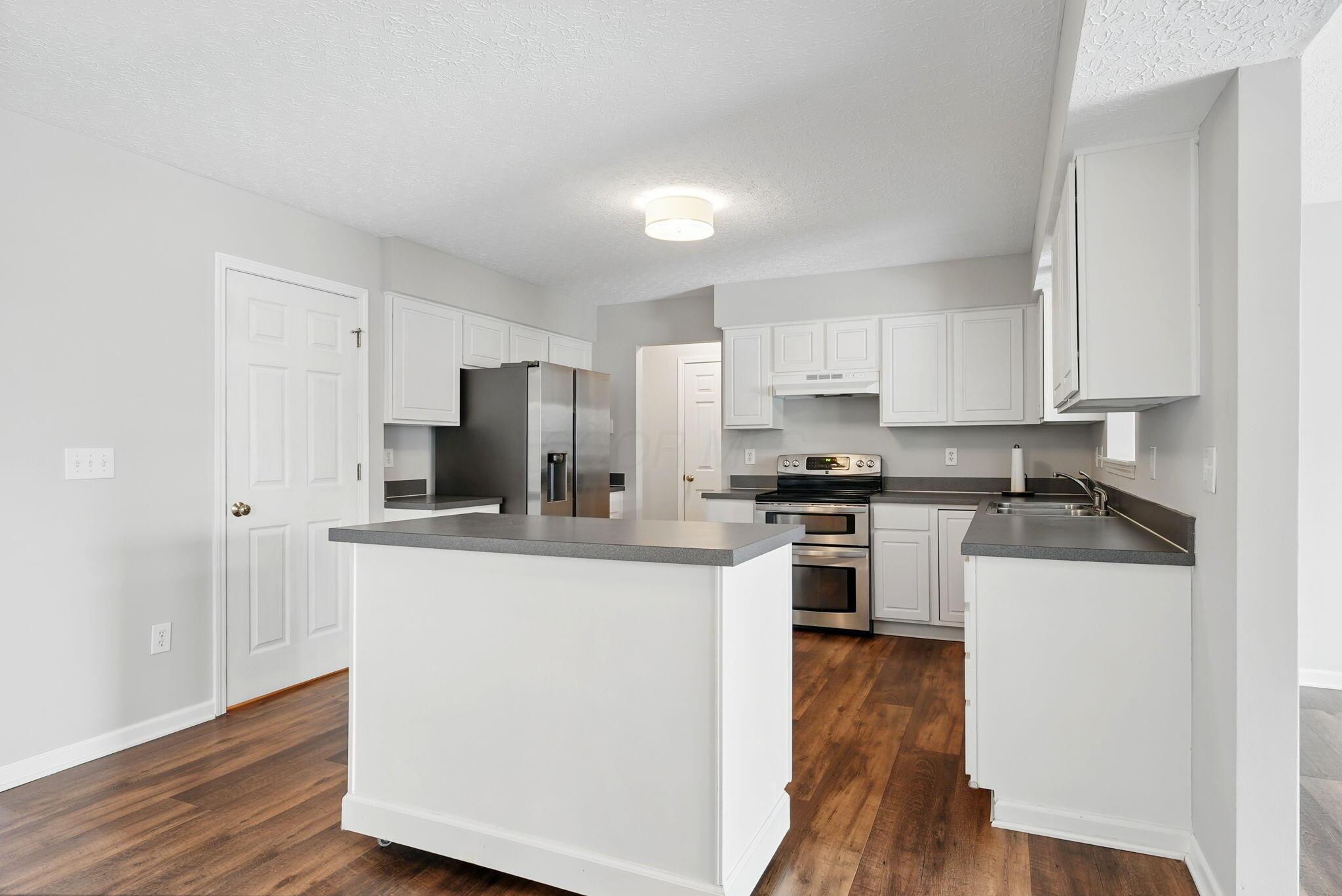 1670 Morrison Farms Drive, Blacklick, Ohio image 11