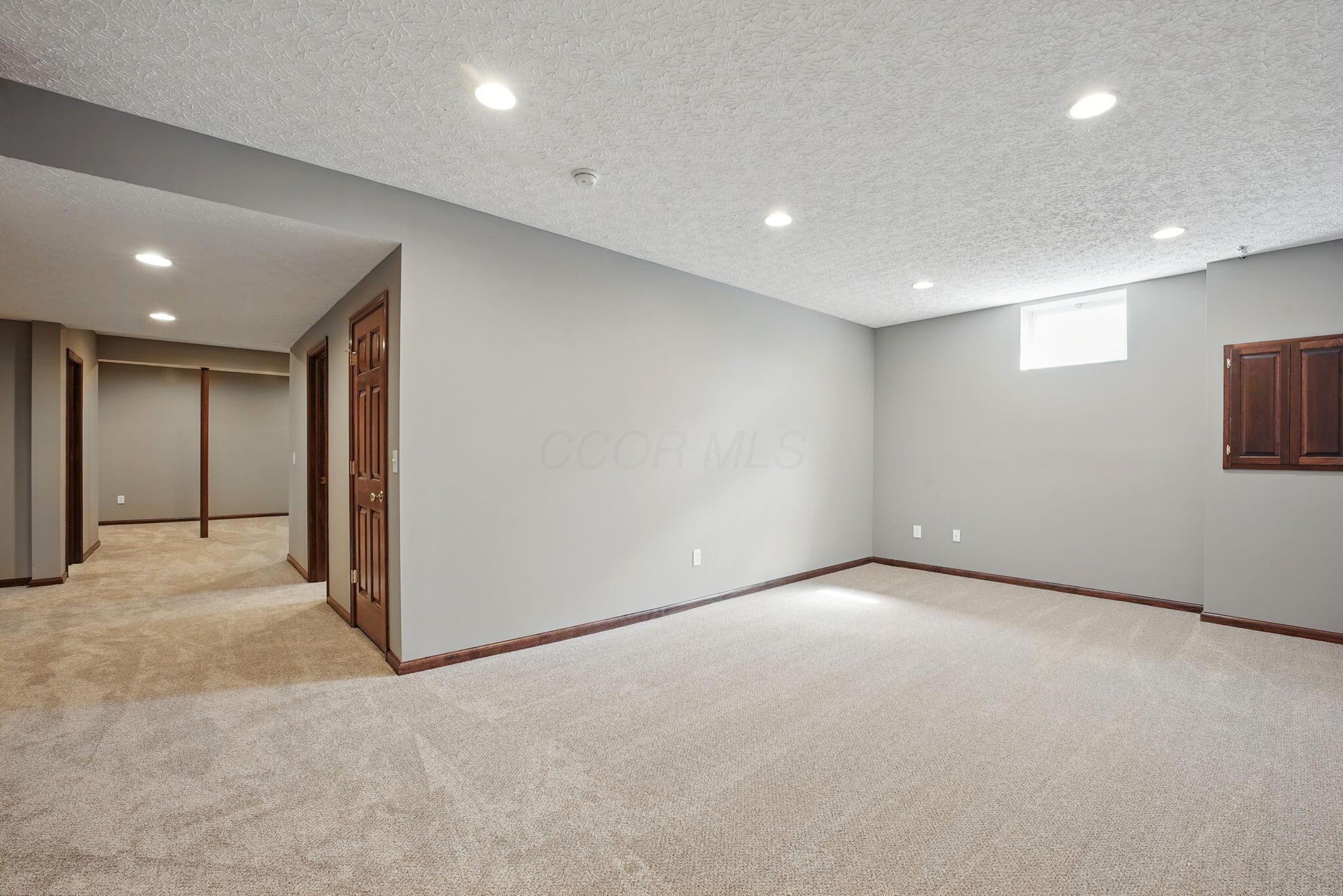 1670 Morrison Farms Drive, Blacklick, Ohio image 32