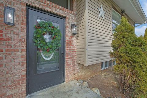 Tiny photo for 267 S Waggoner Road, Reynoldsburg, OH 43068 (MLS # 226000905)