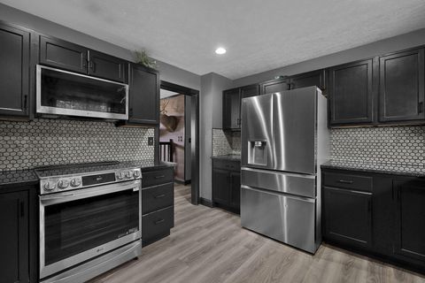 Tiny photo for 267 S Waggoner Road, Reynoldsburg, OH 43068 (MLS # 226000905)