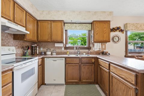 Tiny photo for 404 Knob Avenue, Reynoldsburg, OH 43068 (MLS # 226018114)