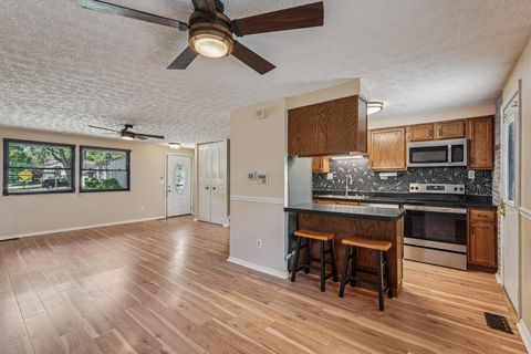 Tiny photo for 3000 Highpoint Drive, Columbus, OH 43221 (MLS # 225037430)