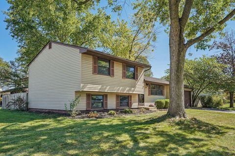 Tiny photo for 3000 Highpoint Drive, Columbus, OH 43221 (MLS # 225037430)