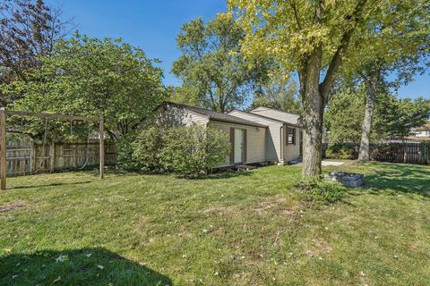 Tiny photo for 3000 Highpoint Drive, Columbus, OH 43221 (MLS # 225037430)