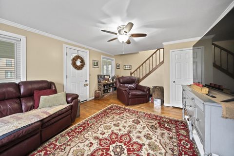 Tiny photo for 333 W 9th Street, Marysville, OH 43040 (MLS # 226010003)