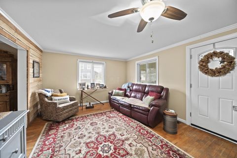 Tiny photo for 333 W 9th Street, Marysville, OH 43040 (MLS # 226010003)