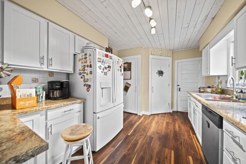 Tiny photo for 333 W 9th Street, Marysville, OH 43040 (MLS # 226010003)