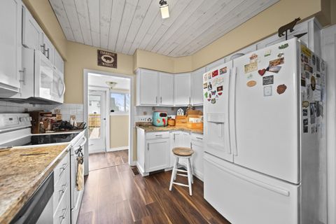 Tiny photo for 333 W 9th Street, Marysville, OH 43040 (MLS # 226010003)