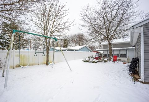 Tiny photo for 6458 Faircrest Road, Columbus, OH 43229 (MLS # 225044721)