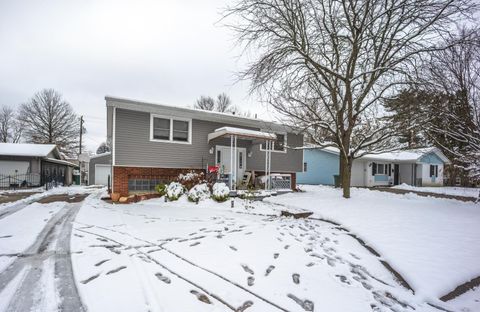 Photo of 6458 Faircrest Road, Columbus, OH 43229 (MLS # 225044721)