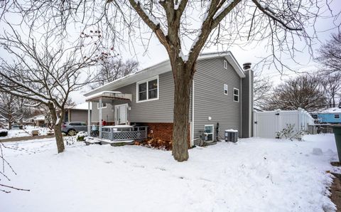 Tiny photo for 6458 Faircrest Road, Columbus, OH 43229 (MLS # 225044721)