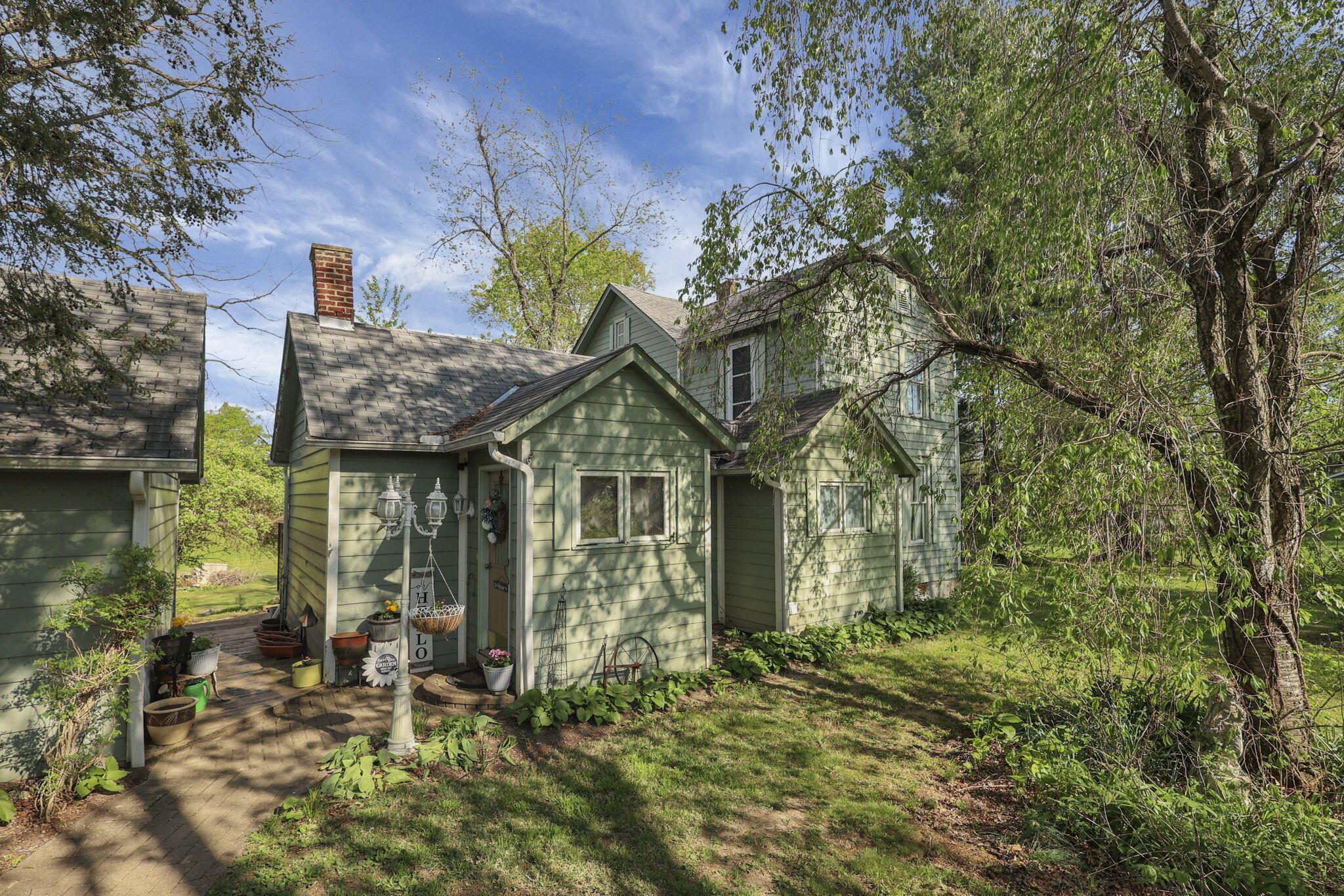 7244 Waterloo Road NW