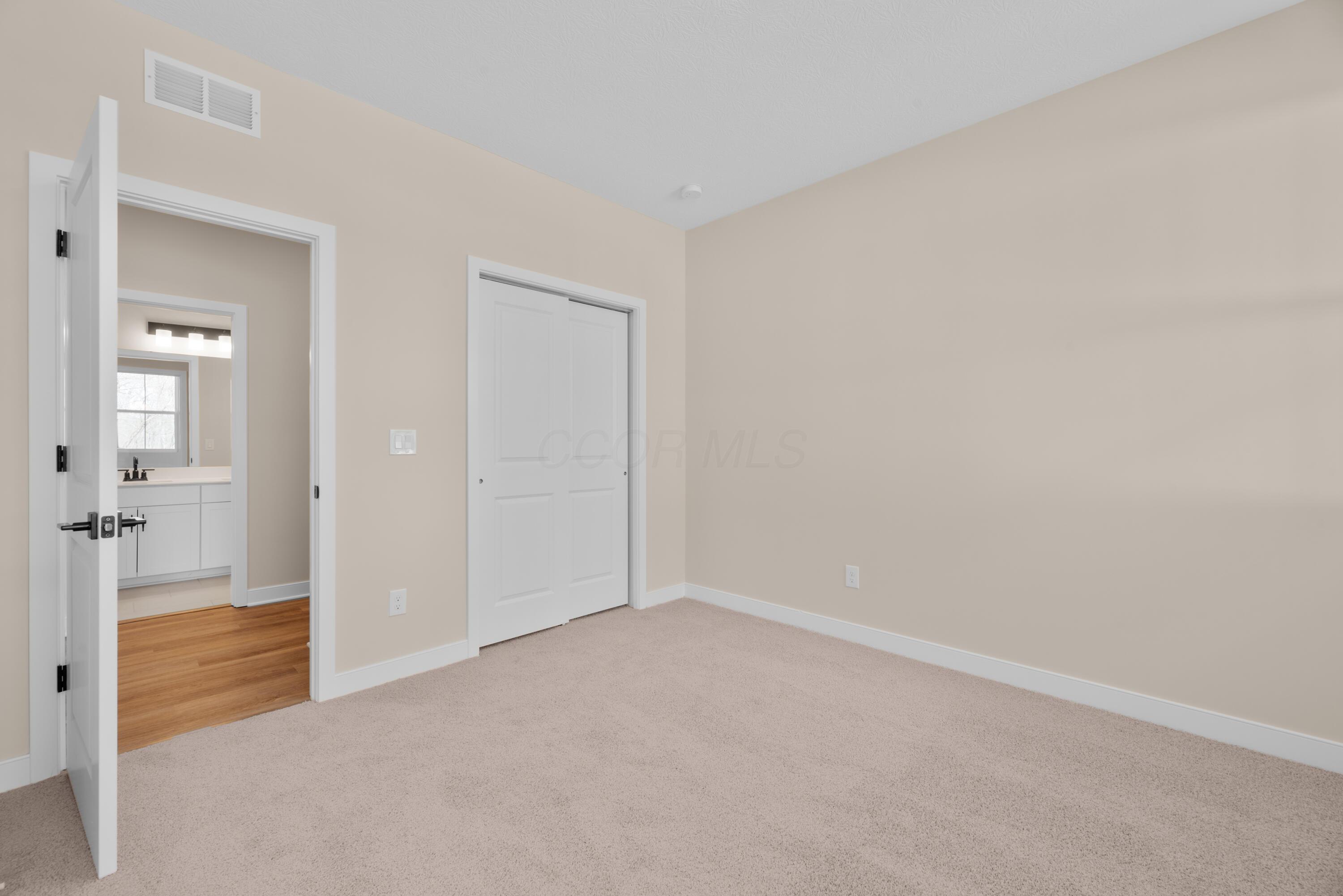 701 Grand View Drive, Howard, Ohio image 43