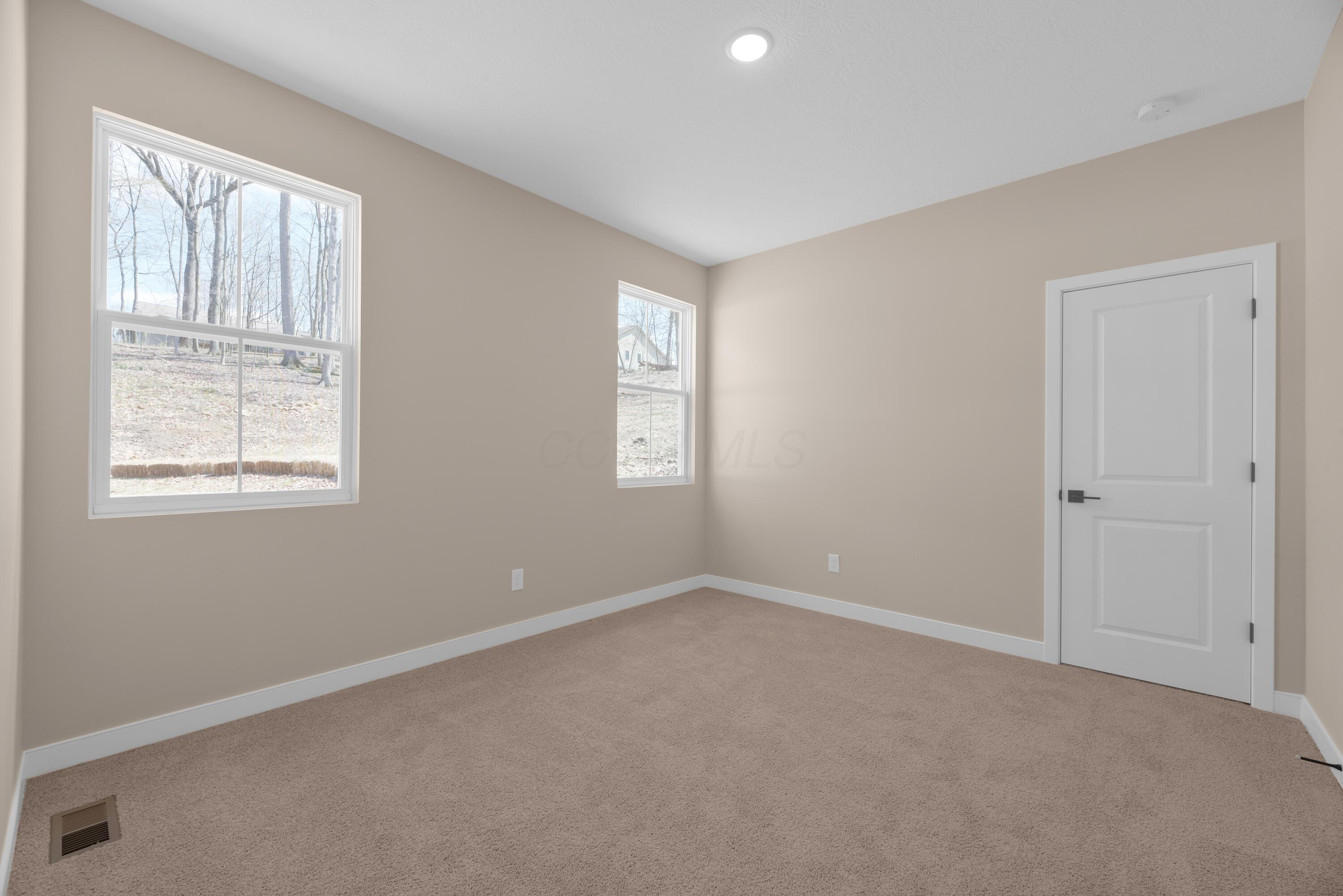 701 Grand View Drive, Howard, Ohio image 35