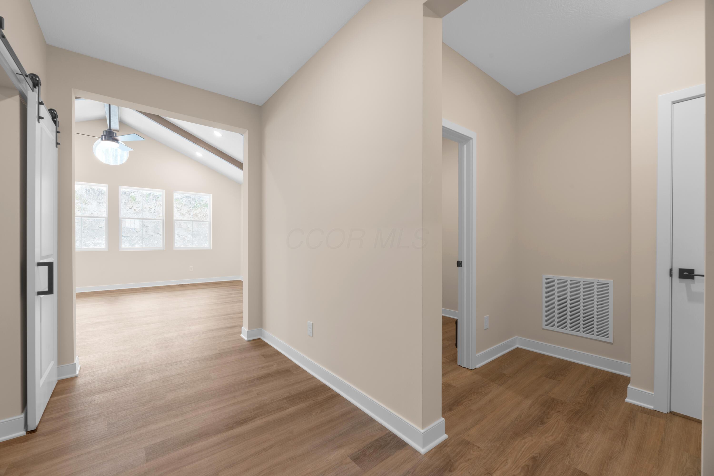 701 Grand View Drive, Howard, Ohio image 10